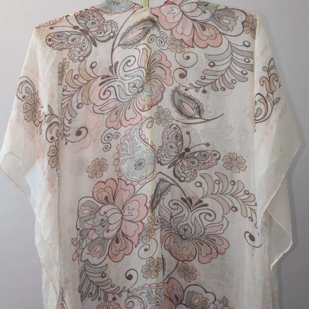 NWT Riah Fashion Kimono Women One Size Cream Pink Floral Butterfly Tassel Boho - Picture 11 of 13